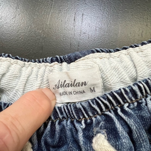 Aitailan Embroidered Flowers Loose Nine Points Jeans - M - Picture 2 of 9